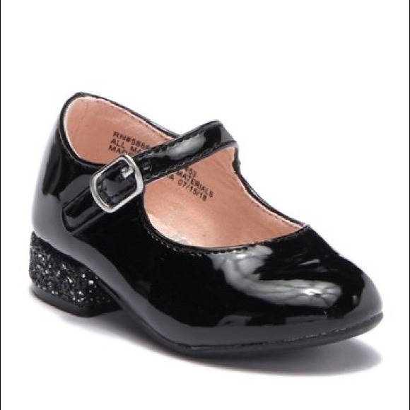 shiny black mary jane shoes